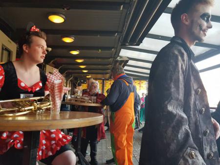 images/images/fotos/carnaval2018/27750534_1701036256608578_1750885230460776554_n.jpg