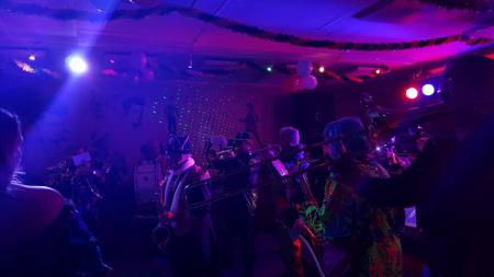 images/images/fotos/carnaval2018/27858471_1701048219940715_1814256536233741790_n.jpg