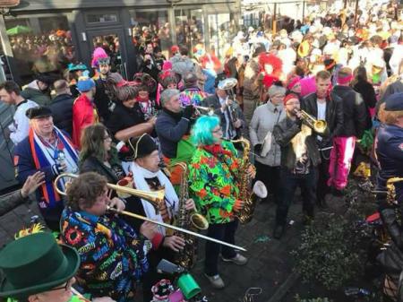 images/images/fotos/carnaval2018/27858742_1701045799940957_3783826764079076764_n.jpg