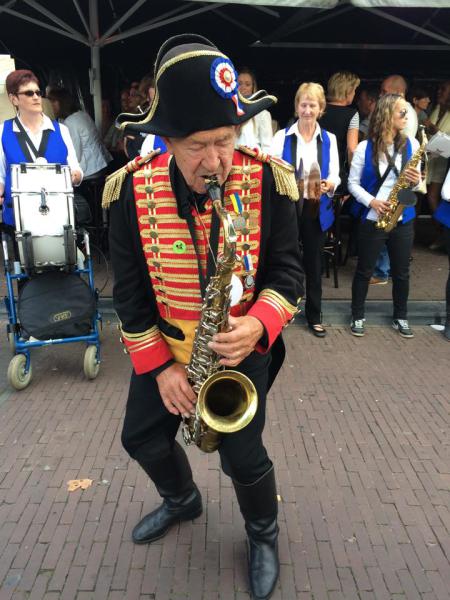 images/images/fotos/helmond2014/10717931_10154625975645582_1931538655_n.jpg