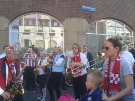 images/images/fotos/psv-kampioensfeest2015/2015-04-1917.51.03.jpg