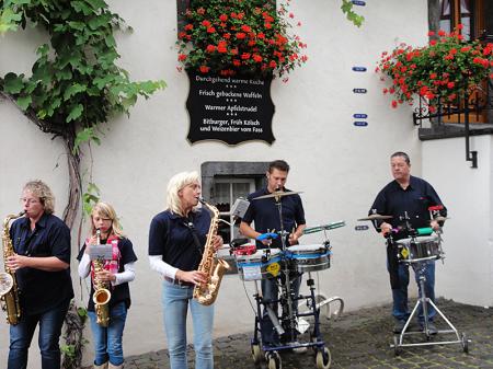images/images/fotos/wijnfeesten2012/DSC01822.jpg
