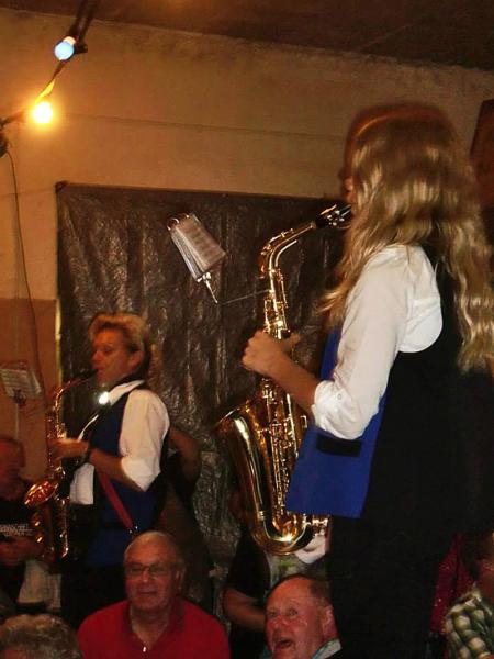 images/images/fotos/wijnfeesten2013/1173623_585295448182670_50634031_n.jpg