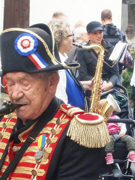 images/images/fotos/wijnfeesten2013/1233367_585295664849315_284084376_n.jpg