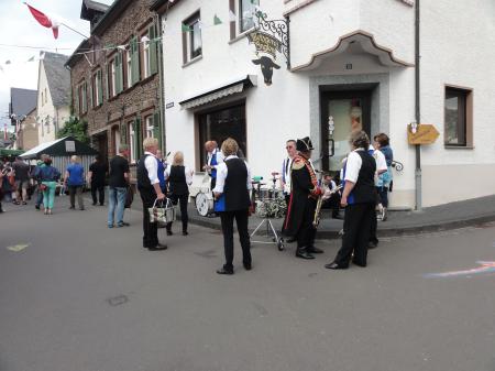 images/images/fotos/wijnfeesten2014/10549210_891128070915481_8769855707046317166_o.jpg