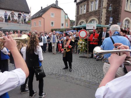 images/images/fotos/wijnfeesten2014/10575119_891126384248983_6645494759368659376_o.jpg