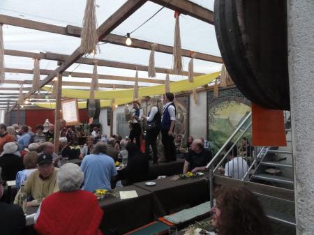 images/images/fotos/wijnfeesten2014/10633334_891127170915571_5993256125611389424_o.jpg