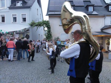 images/images/fotos/wijnfeesten2014/10636713_891128447582110_6900991247589020346_o.jpg