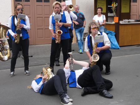 images/images/fotos/wijnfeesten2014/905851_891127750915513_2910062182763866726_o.jpg